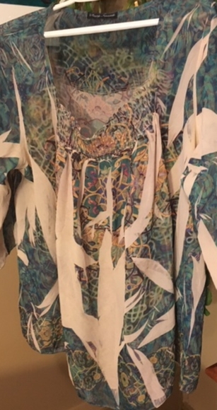 Top - Picture 2 of 6